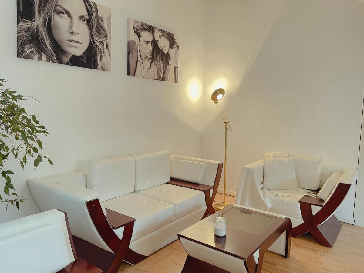 Luxury 150M2 Suite In Most Desirable Area Of Historic Central Wina Bagian luar foto